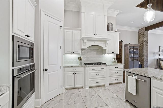 12061 Rotterdam Ave, Geismar, LA 70734