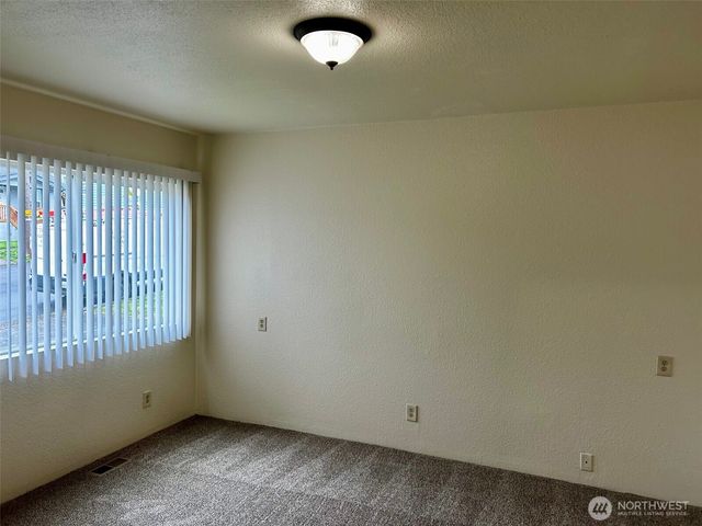 302 CRAWFORD, Kelso, WA 98626