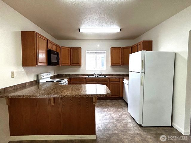 302 CRAWFORD, Kelso, WA 98626