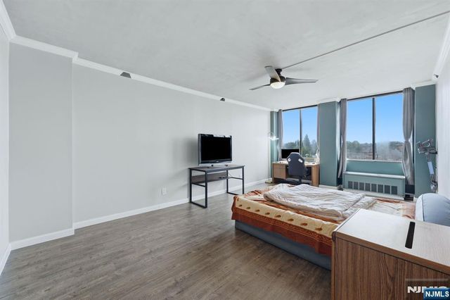 300 Winston Drive C0518, Cliffside Park, NJ 07010