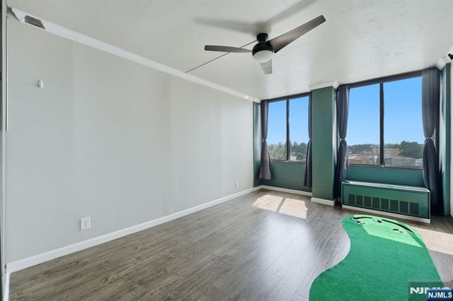 300 Winston Drive C0518, Cliffside Park, NJ 07010