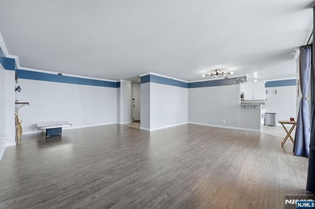 300 Winston Drive C0518, Cliffside Park, NJ 07010
