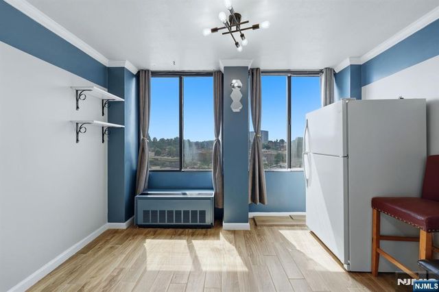 300 Winston Drive C0518, Cliffside Park, NJ 07010