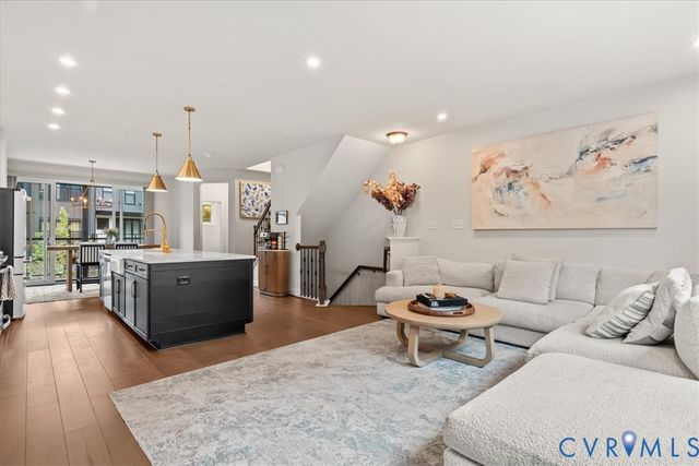 4346 Dominion Forest Cir, Glen Allen, VA 23060