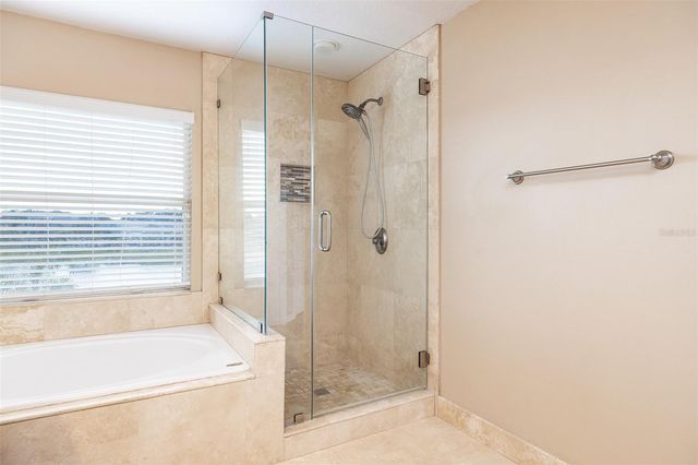 11328 MISTY ISLE LANE, Riverview, FL 33579