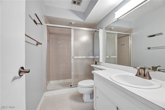 12900 Lake Avenue 321, Lakewood, OH 44107