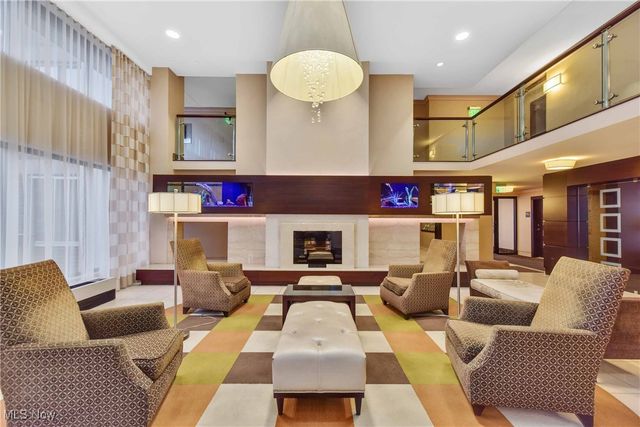 12900 Lake Avenue 321, Lakewood, OH 44107