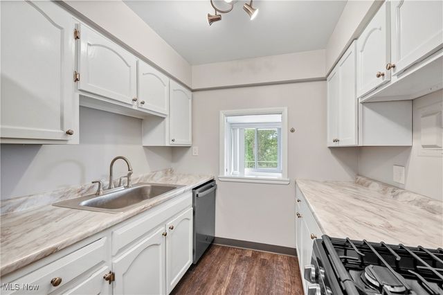 12900 Lake Avenue 321, Lakewood, OH 44107