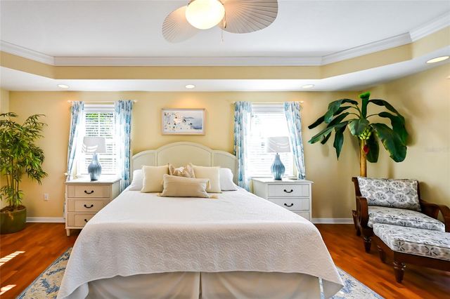 307 64TH STREET, Holmes Beach, FL 34217