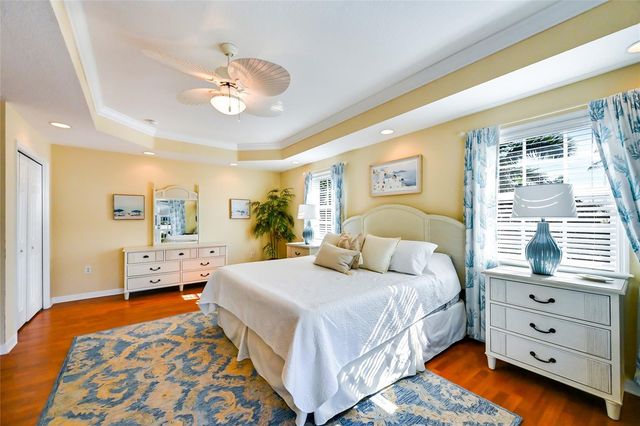 307 64TH STREET, Holmes Beach, FL 34217