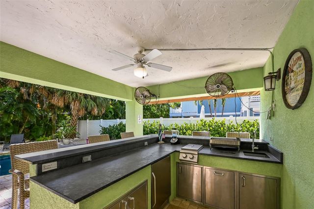 307 64TH STREET, Holmes Beach, FL 34217