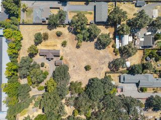 668 Brittain Ln, Santa Rosa, CA 95407