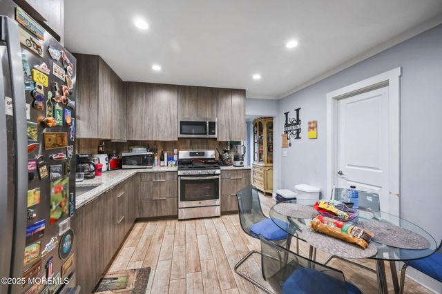 74 Wyoming Avenue, Spotswood, NJ 08884