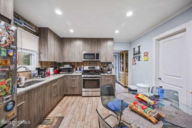 74 Wyoming Avenue, Spotswood, NJ 08884