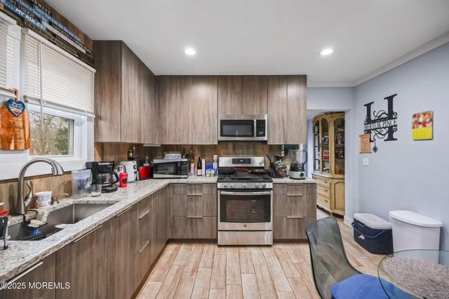 74 Wyoming Avenue, Spotswood, NJ 08884