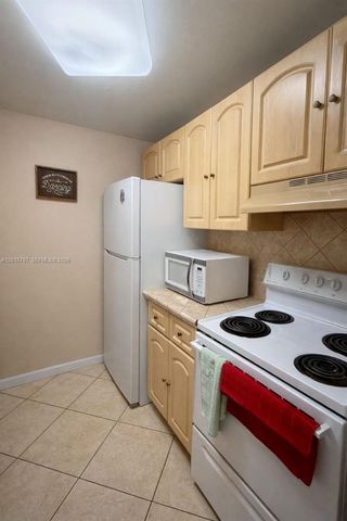 8002 SW 149th Ave B310, Miami, FL 33193