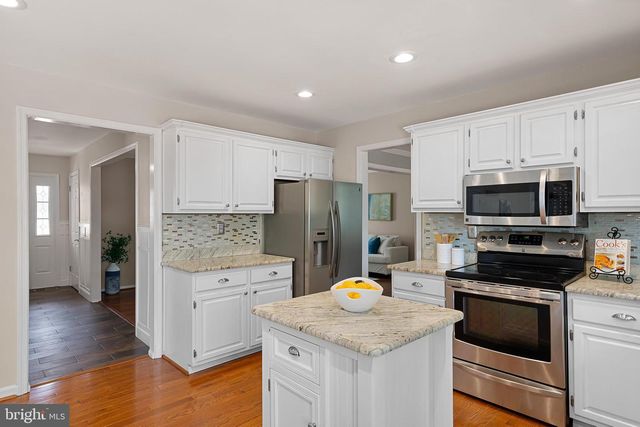 820 PLUMTRY DR, West Chester, PA 19382