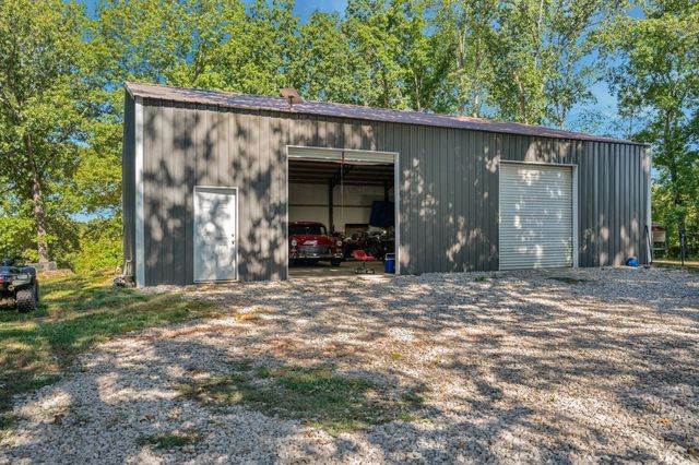 5835 Dog Creek Rd, Primm Springs, TN 38476