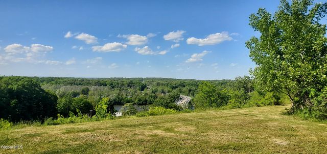 2820 Balltown Road, Niskayuna, NY 12309