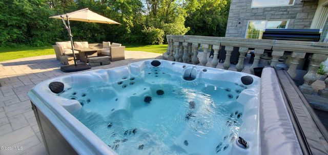 2820 Balltown Road, Niskayuna, NY 12309