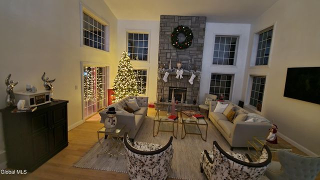 2820 Balltown Road, Niskayuna, NY 12309