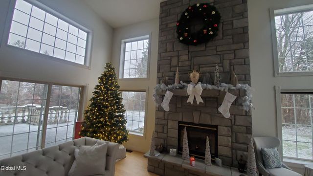 2820 Balltown Road, Niskayuna, NY 12309