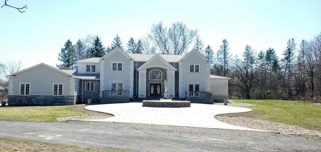 2820 Balltown Road, Niskayuna, NY 12309