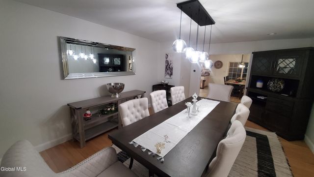 2820 Balltown Road, Niskayuna, NY 12309