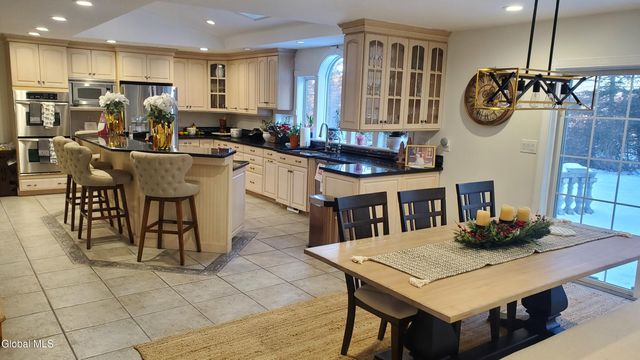 2820 Balltown Road, Niskayuna, NY 12309