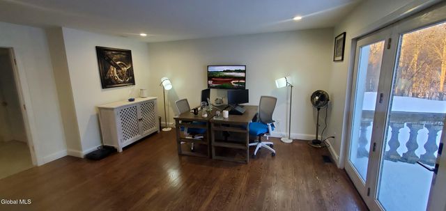 2820 Balltown Road, Niskayuna, NY 12309