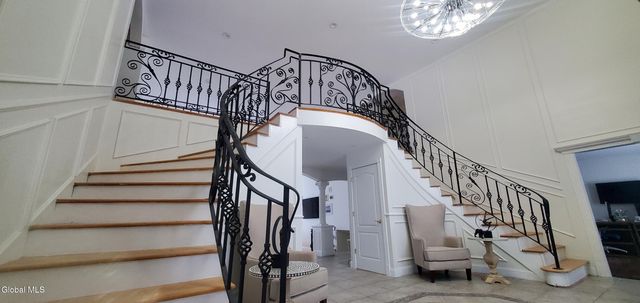 2820 Balltown Road, Niskayuna, NY 12309