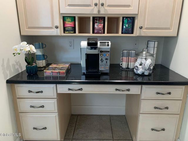 2820 Balltown Road, Niskayuna, NY 12309