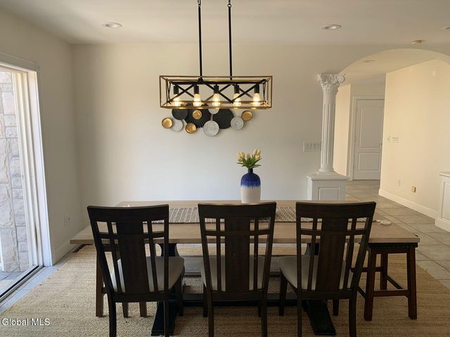 2820 Balltown Road, Niskayuna, NY 12309