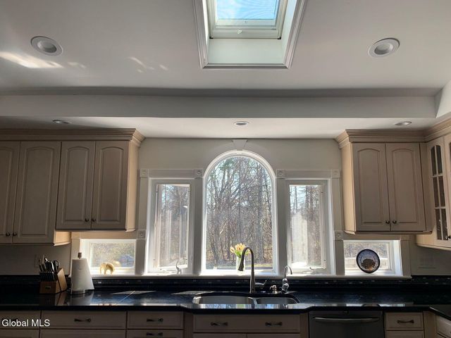 2820 Balltown Road, Niskayuna, NY 12309