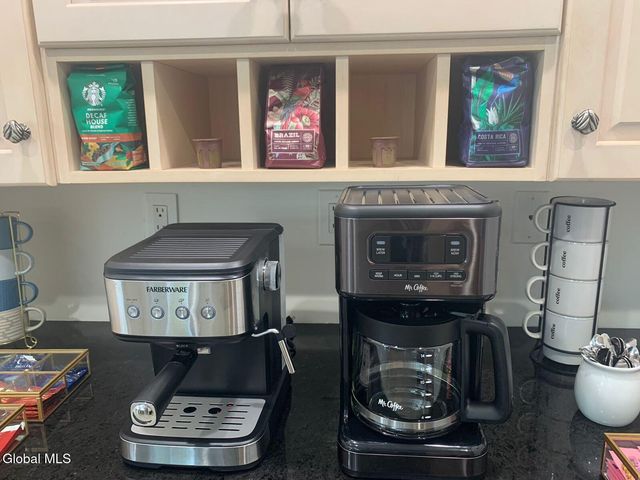 2820 Balltown Road, Niskayuna, NY 12309