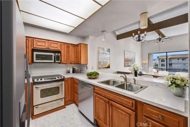 4513 Cove Drive 17, Carlsbad, CA 92008