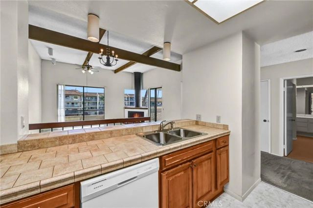 4513 Cove Drive 17, Carlsbad, CA 92008