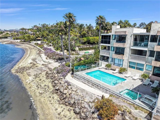 4513 Cove Drive 17, Carlsbad, CA 92008