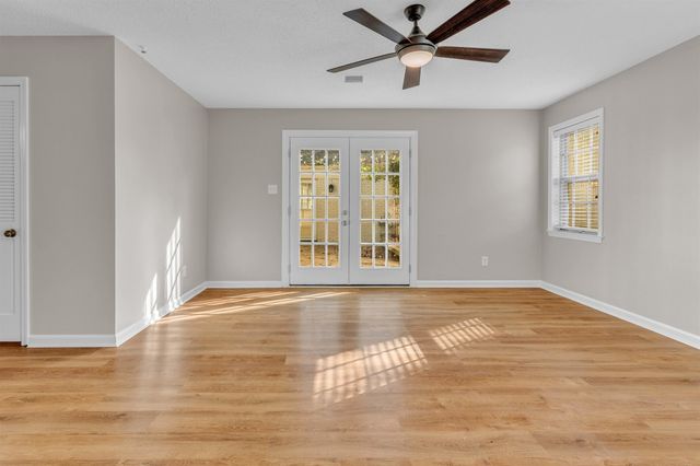 1623 HOLLY HILL CV, Germantown, TN 38138