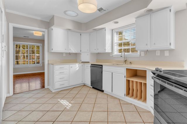 1623 HOLLY HILL CV, Germantown, TN 38138