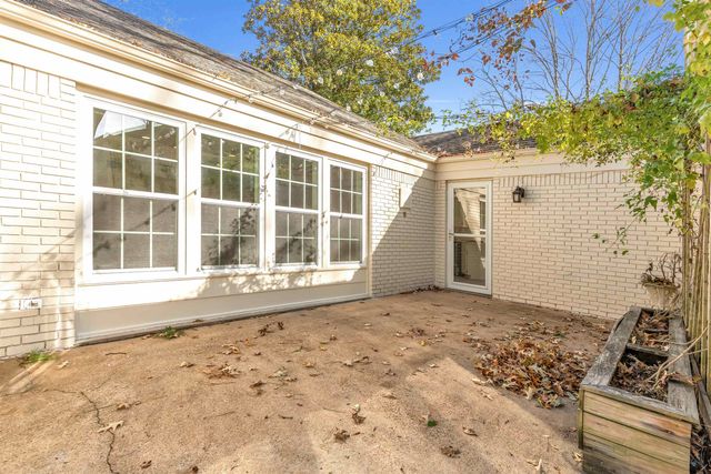 1623 HOLLY HILL CV, Germantown, TN 38138