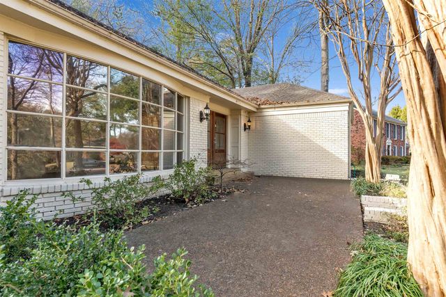 1623 HOLLY HILL CV, Germantown, TN 38138