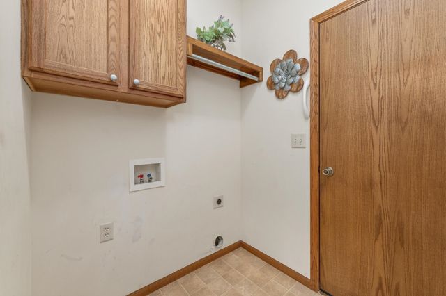 8615 W Brookview St, Wichita, KS 67205