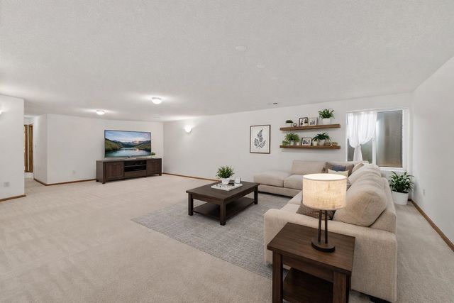 8615 W Brookview St, Wichita, KS 67205