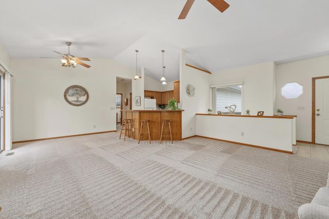 8615 W Brookview St, Wichita, KS 67205