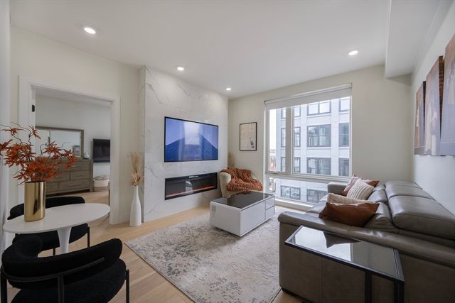 101 Condor St 301 A, Boston, MA 02128