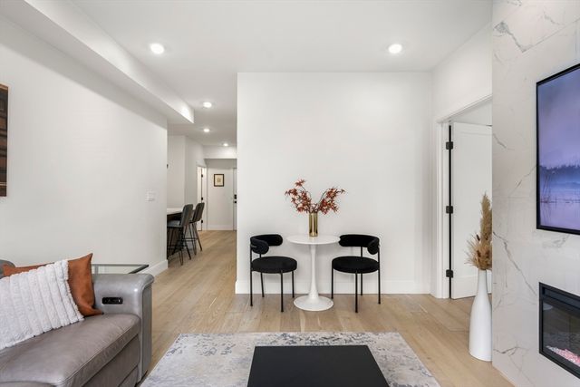 101 Condor St 301 A, Boston, MA 02128