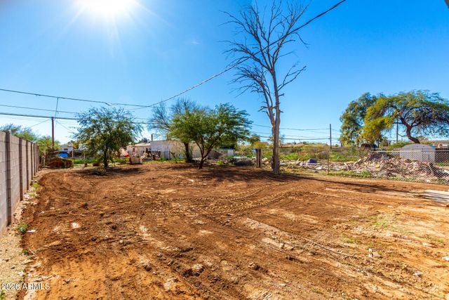 411 W BEALEY Avenue, Coolidge, AZ 85128