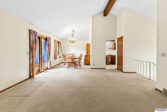 2005 Whitted Drive, Bellevue, NE 68123