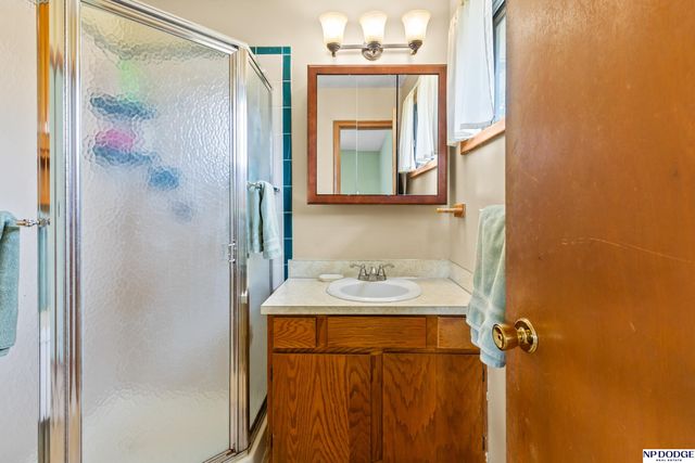 2005 Whitted Drive, Bellevue, NE 68123